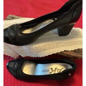 Anne Klein Women's AK Sport Black Pumps Size 7.5 M Block Heels  EUC